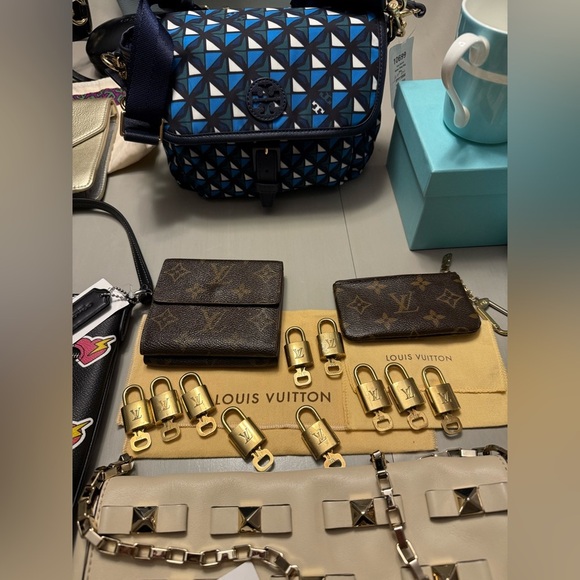 Louis Vuitton, Prada, Fendi, Furla, Tiffany, Coach, Tory Burch and Kate Spade ✅ - Picture 7 of 7